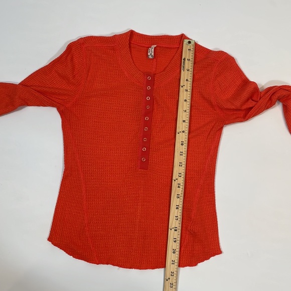 Free People Intimately Long Sleeve Waffle Knit Top M EUC - Picture 5 of 9